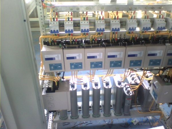 共補(bǔ)電容器柜元件