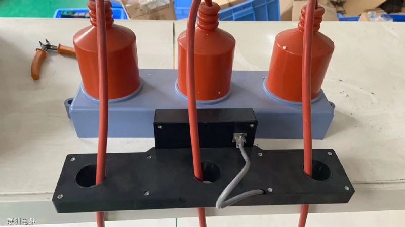 TBP-B12.7/131-J一種帶計數(shù)器的過電壓保護器